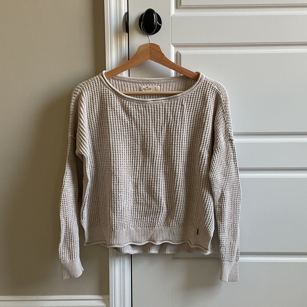 Hollister Women's Beige Knit Sweater